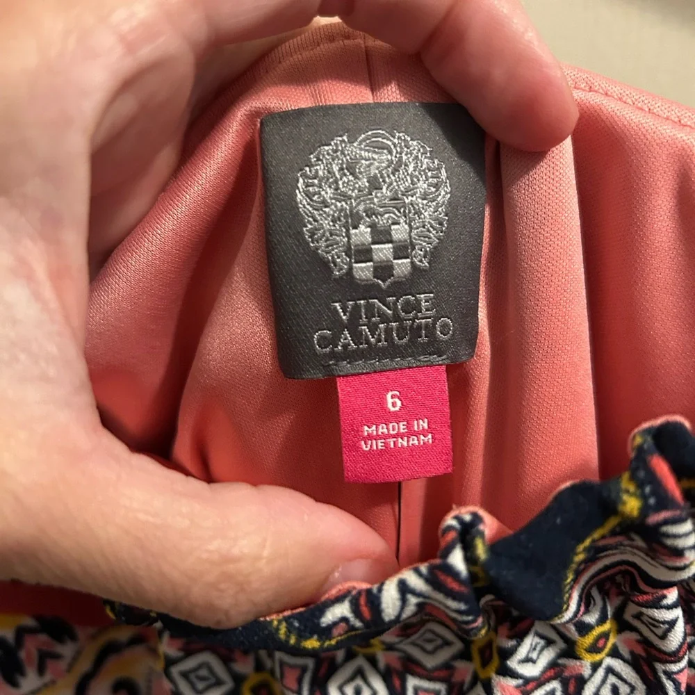 Vince Camuto tie sleeves